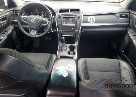 2017 Toyota Camry Le z USA, uszkodzony, nr VIN 4T1BF1FK7HU665158